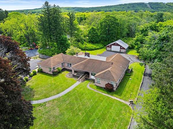 2.6 Acres of Improved Mixed-Use Land for Sale in Brodheadsville, Pennsylvania