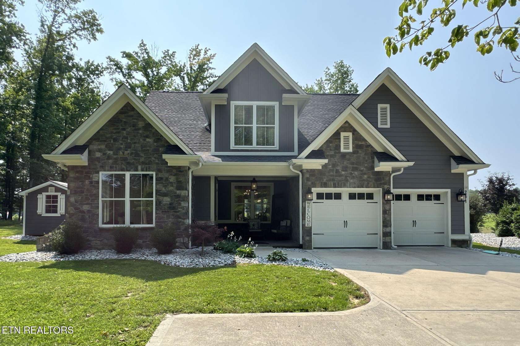 2.25 Acres of Residential Land with Home for Sale in Rockwood, Tennessee