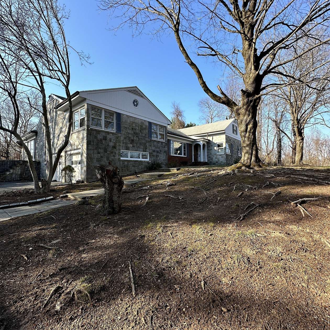 1.55 Acres of Residential Land with Home for Sale in North Haven, Connecticut