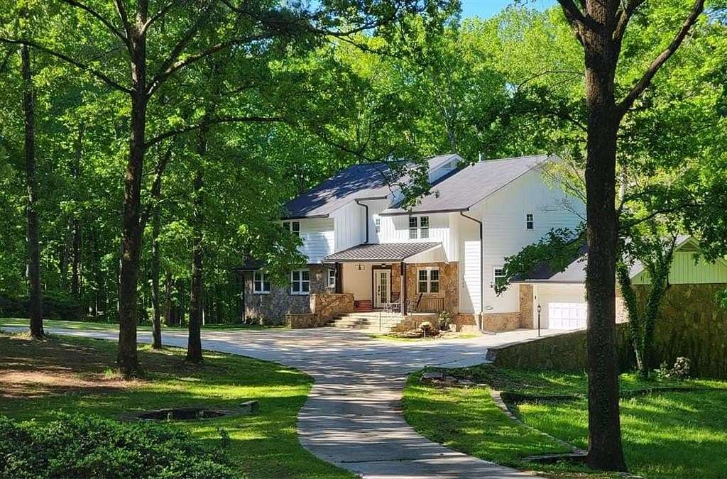 28 Acres of Land with Home for Sale in Conyers, Georgia