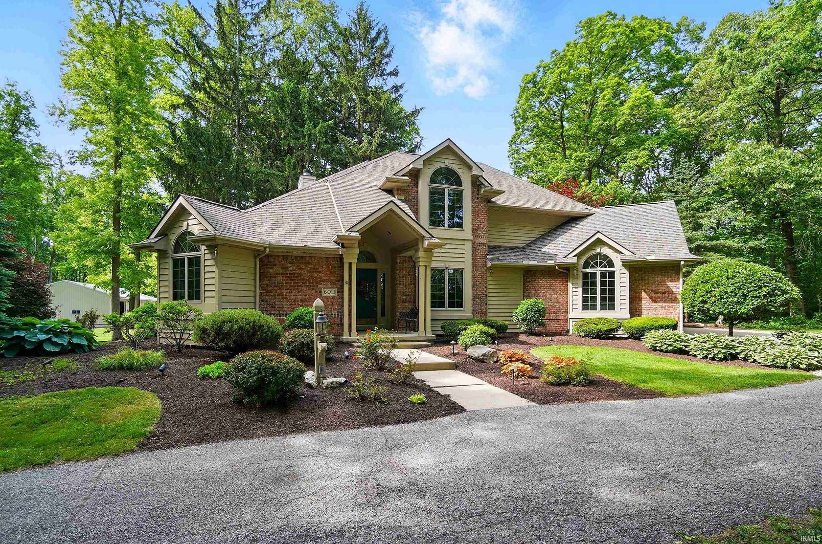 8.28 Acres of Residential Land with Home for Sale in Fort Wayne, Indiana