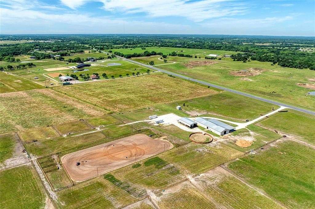 20 Acres of Land with Home for Sale in Whitesboro, Texas