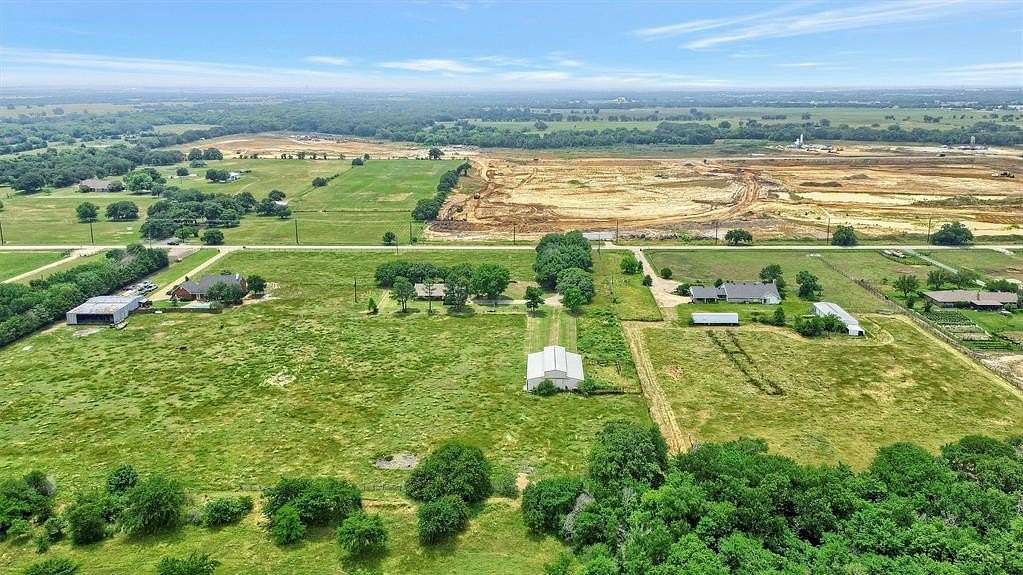 10 Acres of Mixed-Use Land for Sale in Pilot Point, Texas