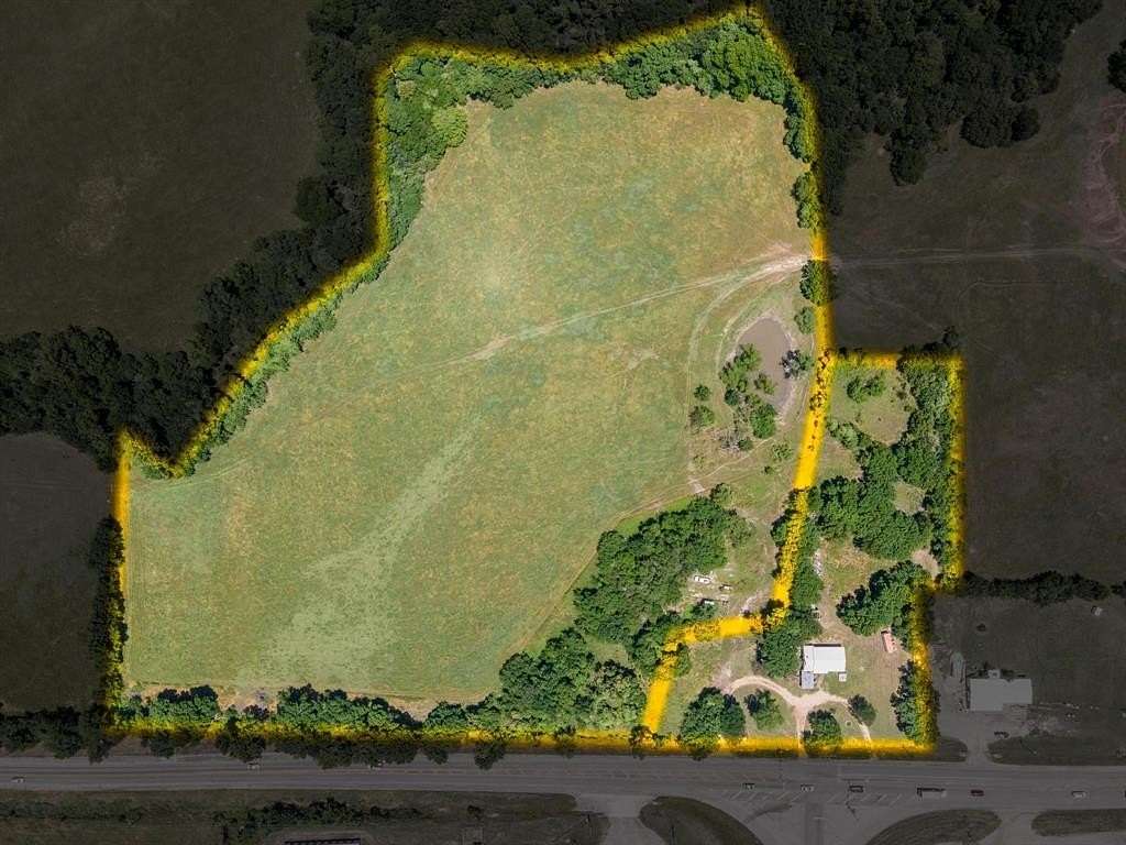 18.9 Acres of Commercial Land for Sale in Aurora, Texas