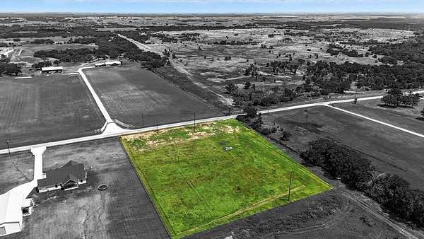 2 Acres of Residential Land for Sale in Tolar, Texas