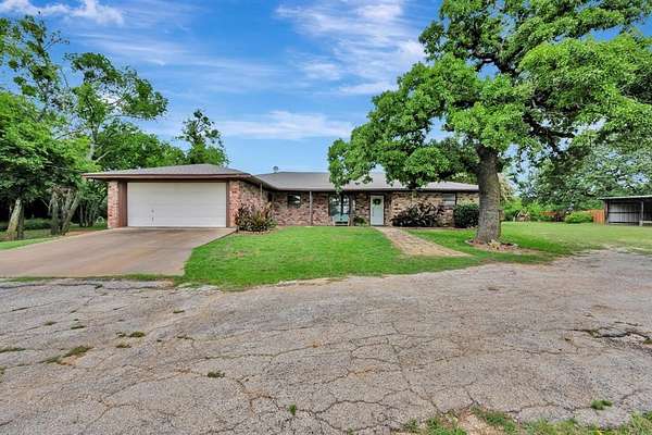 2.79 Acres of Residential Land with Home for Sale in Joshua, Texas
