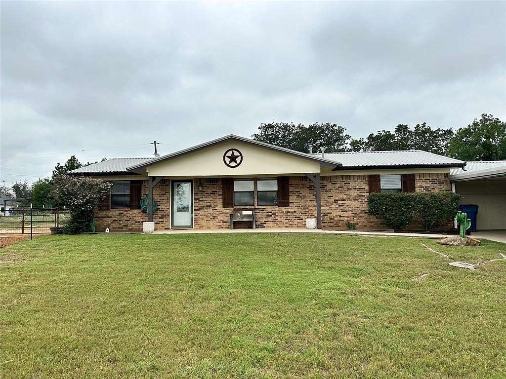 1.55 Acres of Residential Land with Home for Sale in Springtown, Texas