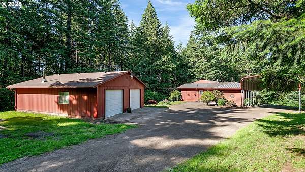 5 Acres of Residential Land with Home for Sale in Damascus, Oregon