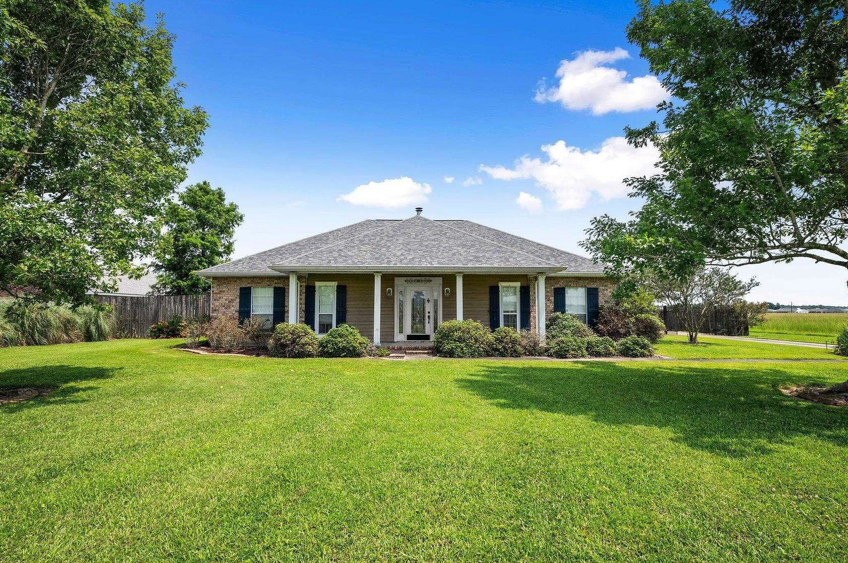 1.64 Acres of Land with Home for Sale in Vacherie, Louisiana