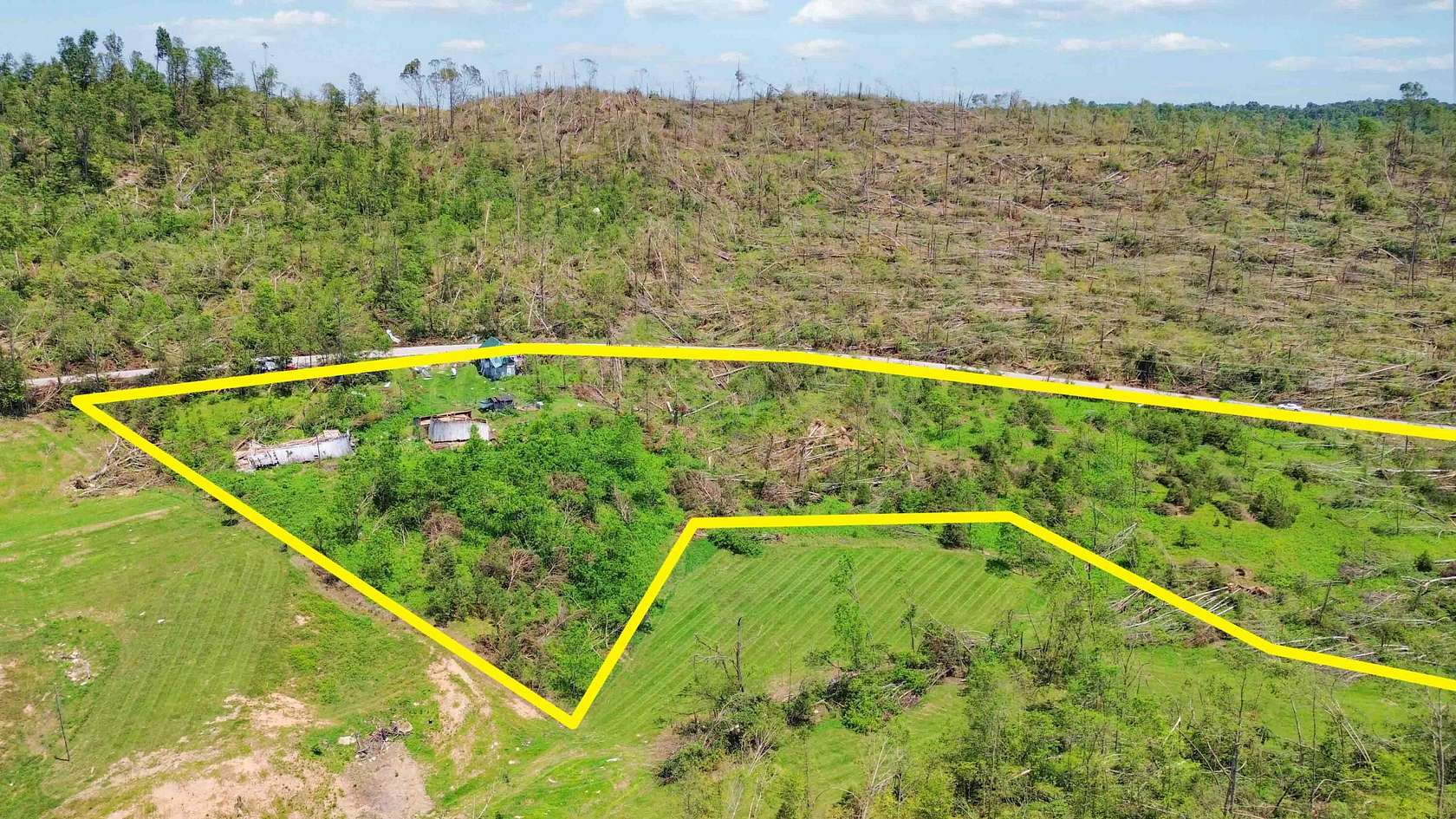 5.69 Acres of Residential Land with Home for Sale in Somerset, Kentucky