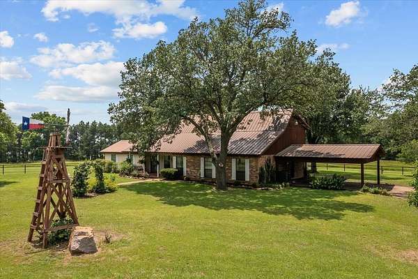 21.5 Acres of Agricultural Land with Home for Sale in Pollok, Texas