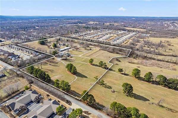 28 Acres of Mixed-Use Land for Sale in Fayetteville, Arkansas