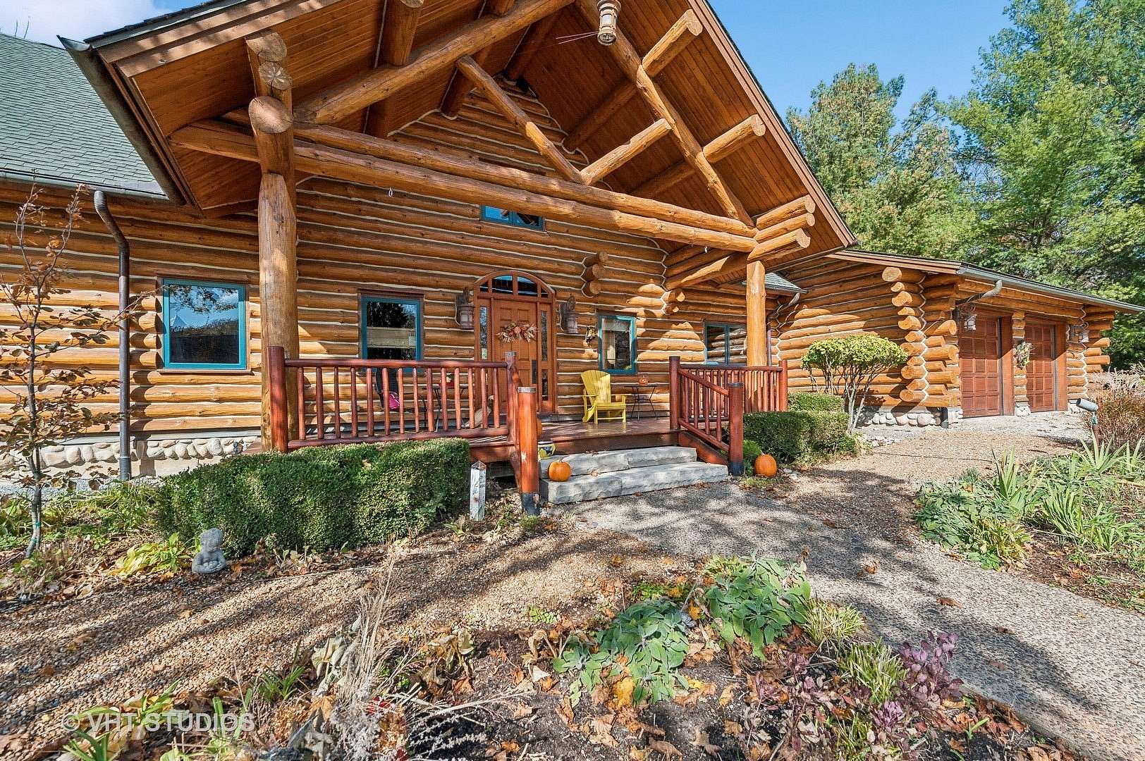 5 Acres of Residential Land with Home for Sale in Harvard, Illinois