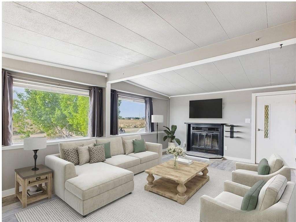 2 Acres of Residential Land with Home for Sale in Powell, Wyoming