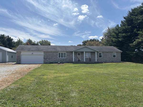 2.25 Acres of Residential Land with Home for Sale in Greentown, Indiana