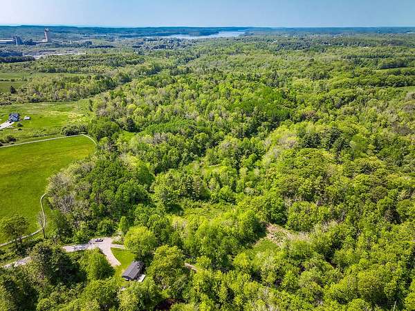 24.4 Acres of Recreational Land for Sale in Thomaston, Maine