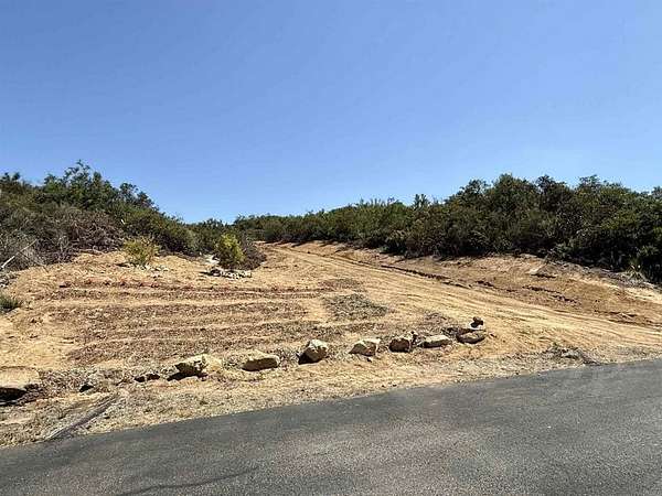 10 Acres of Land for Sale in Fallbrook, California
