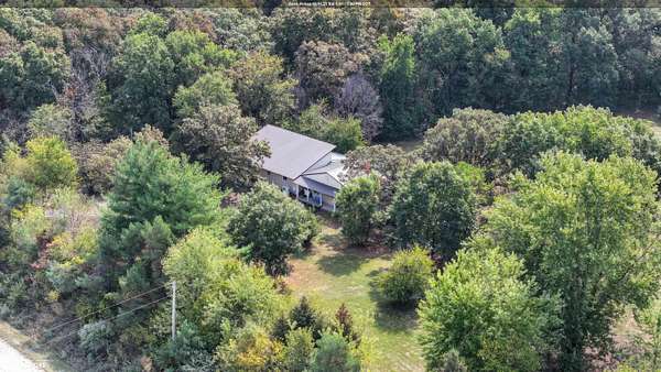 2.6 Acres of Residential Land with Home for Sale in Keosauqua, Iowa