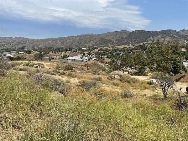 1 Acre of Residential Land for Sale in Moreno Valley, California