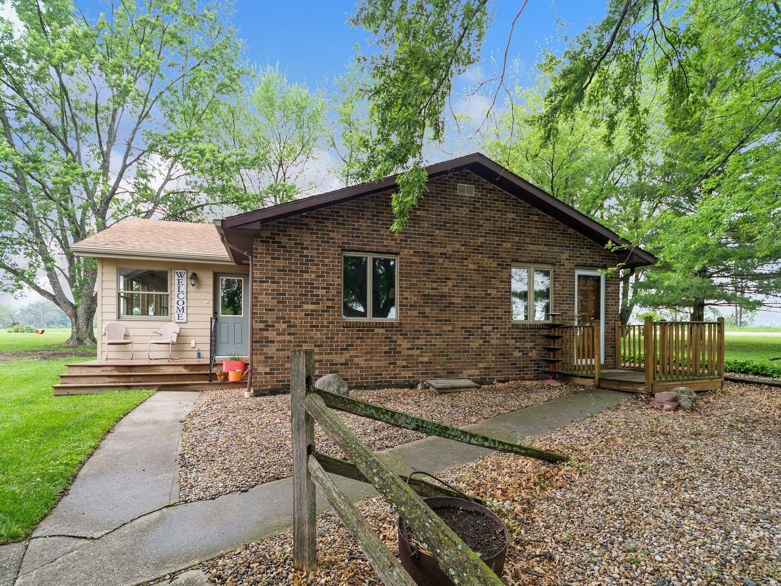 4.63 Acres of Residential Land with Home for Sale in Earlham, Iowa