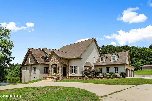 32.6 Acres of Recreational Land with Home for Sale in Meridian, Mississippi