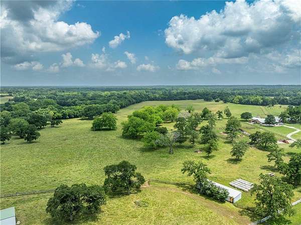 16 Acres of Land for Sale in New Ulm, Texas