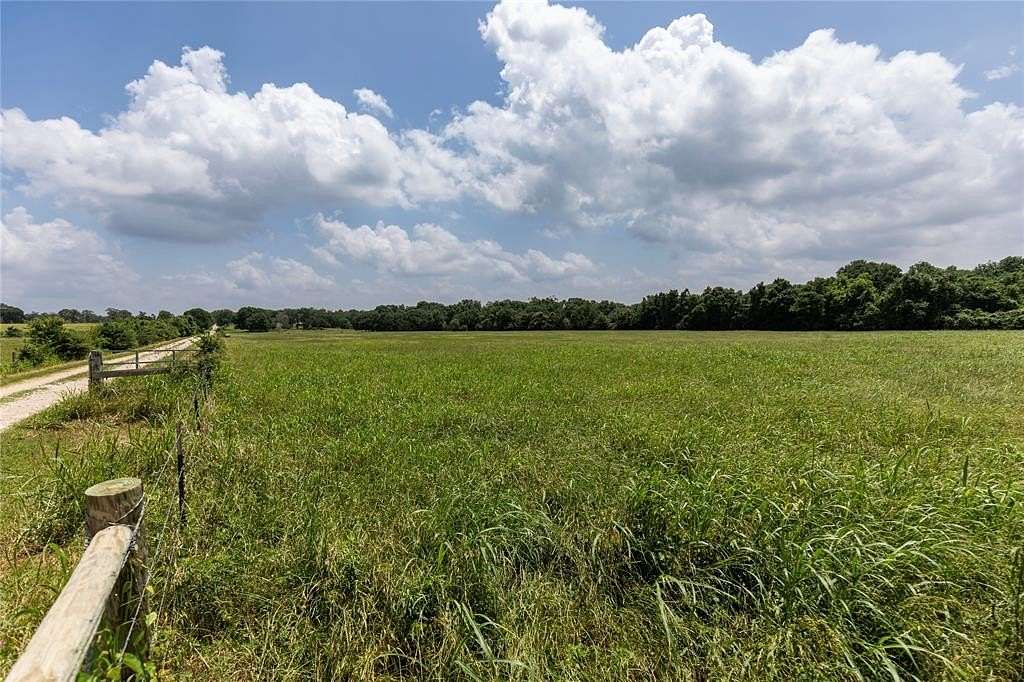 9.44 Acres of Land for Sale in New Ulm, Texas