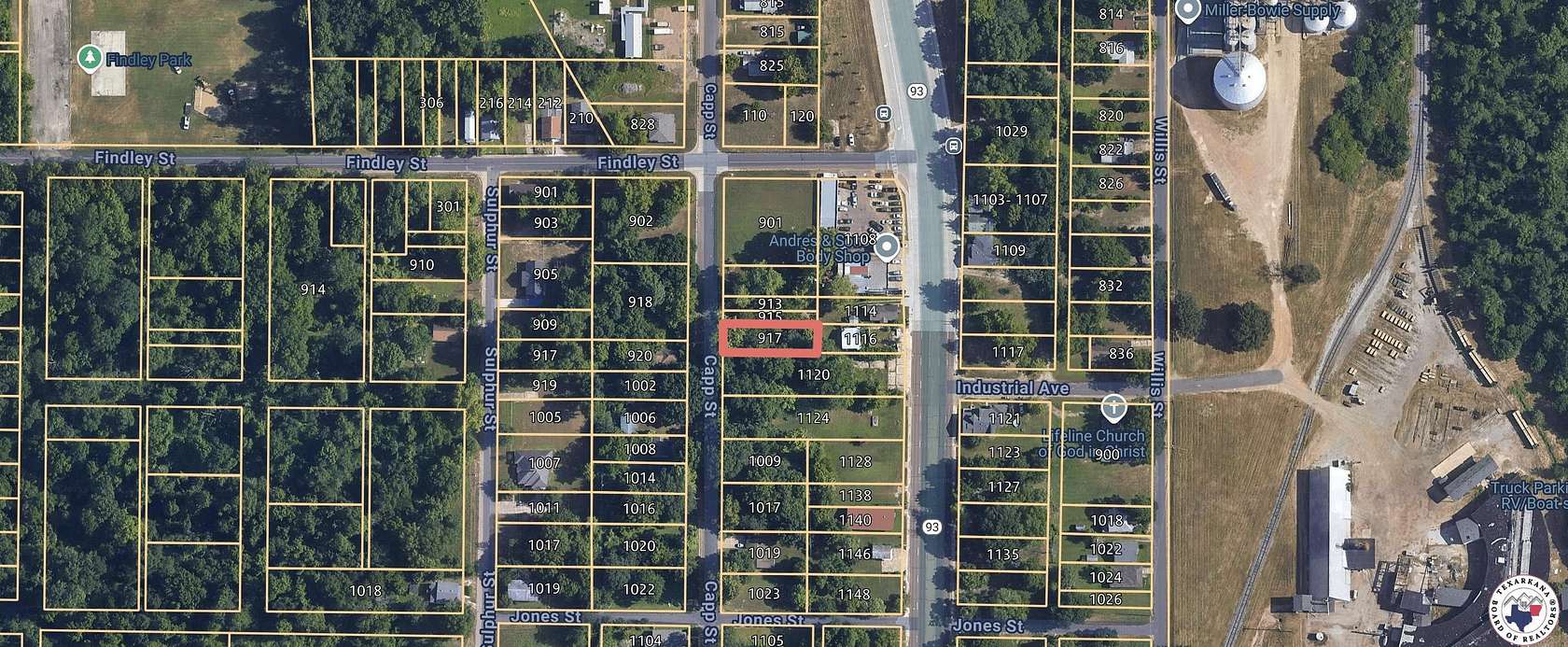 0.15 Acres of Mixed-Use Land for Sale in Texarkana, Texas