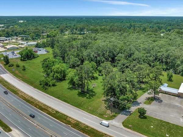 30 Acres of Commercial Land for Sale in Lufkin, Texas