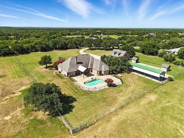 13 Acres of Recreational Land with Home for Sale in Pilot Point, Texas