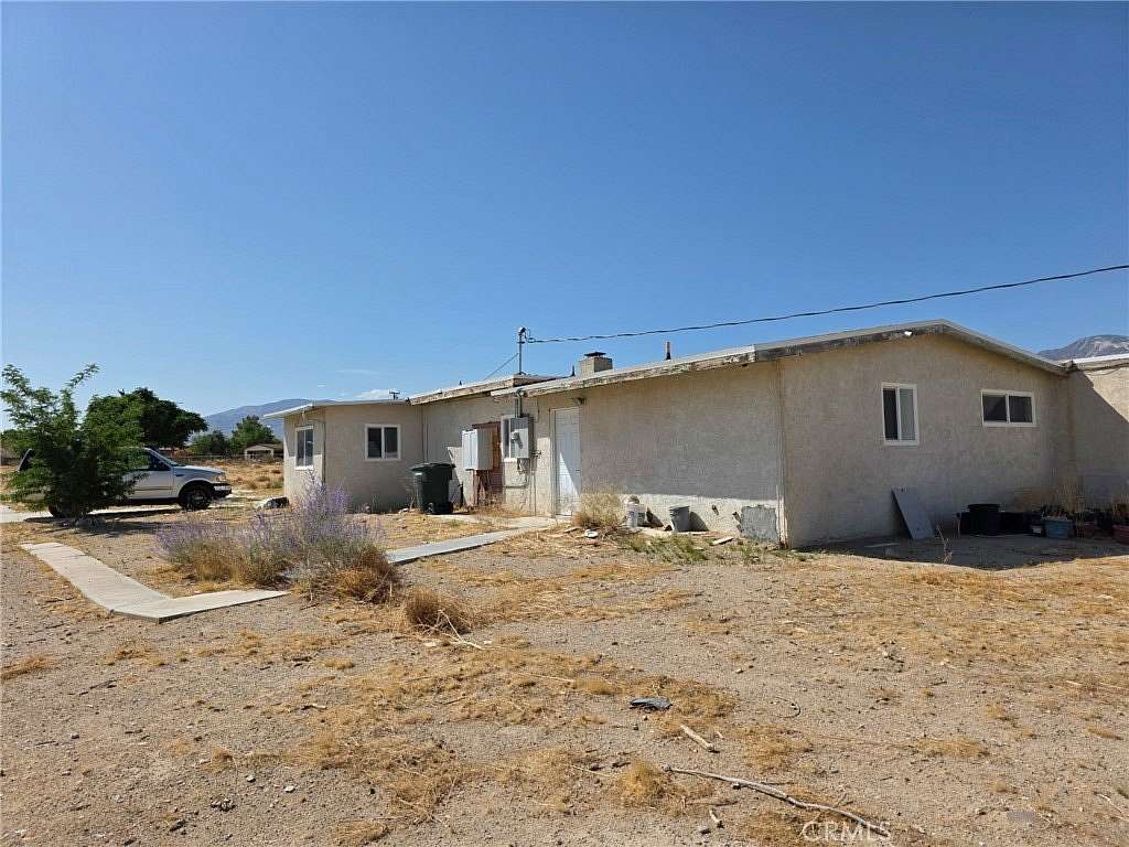 5 Acres of Residential Land with Home for Sale in Lucerne Valley, California