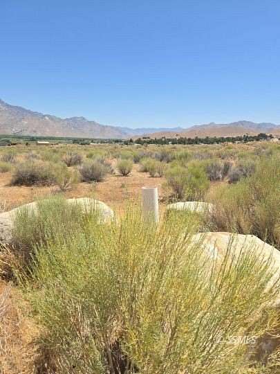 10 Acres of Land for Sale in Weldon, California