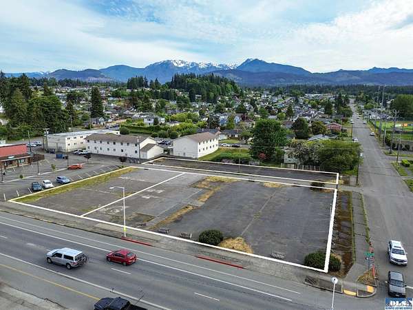 0.97 Acres of Mixed-Use Land for Sale in Port Angeles, Washington