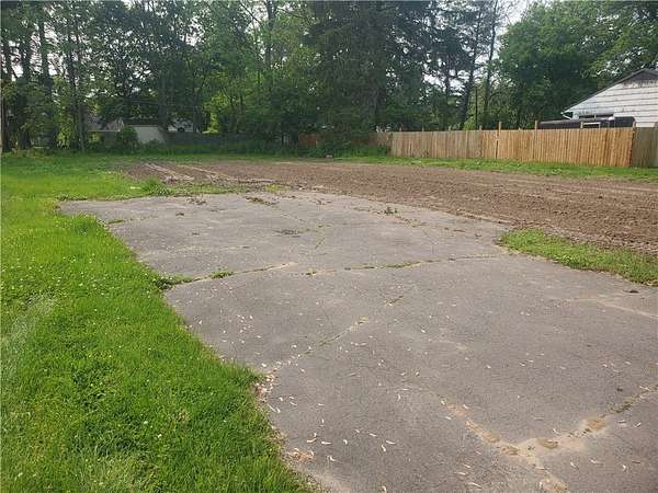0.3 Acres of Residential Land for Sale in Webster, New York
