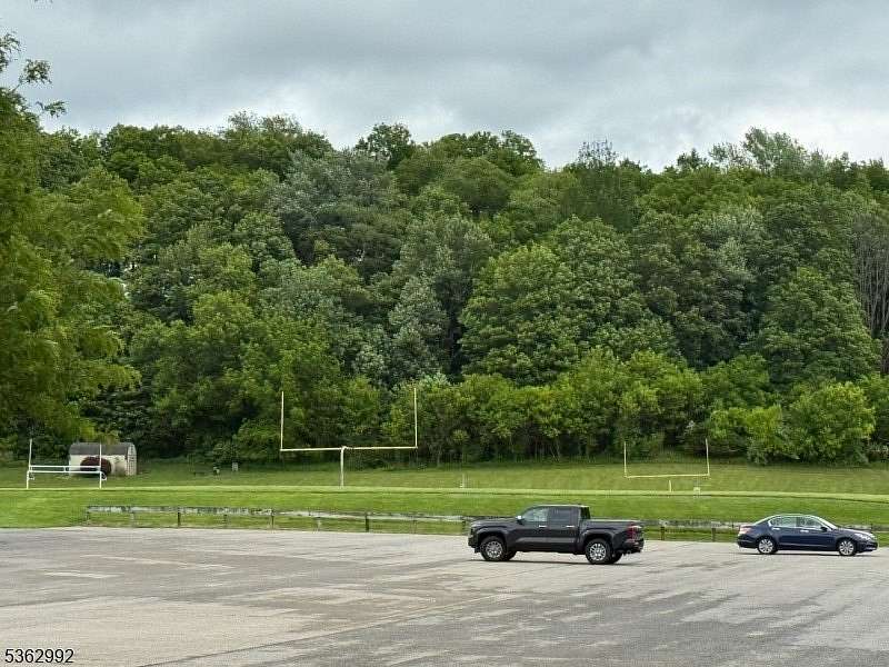0.94 Acres of Residential Land for Sale in Hardyston Township, New Jersey