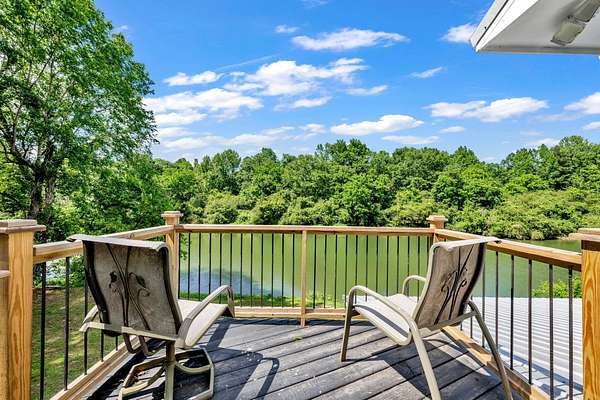 3 Acres of Residential Land with Home for Sale in Cordova, Alabama