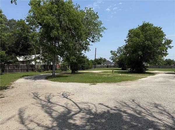 Improved Residential Land for Lease in Caldwell, Texas