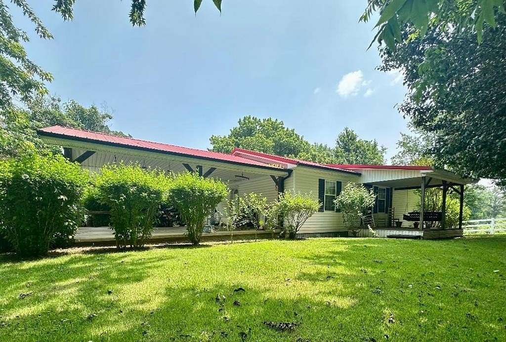 2.52 Acres of Residential Land with Home for Sale in Henry, Tennessee