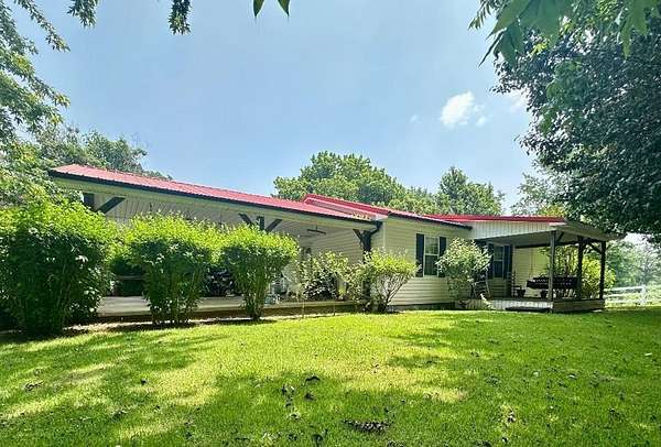 2.52 Acres of Land with Home for Sale in Henry, Tennessee