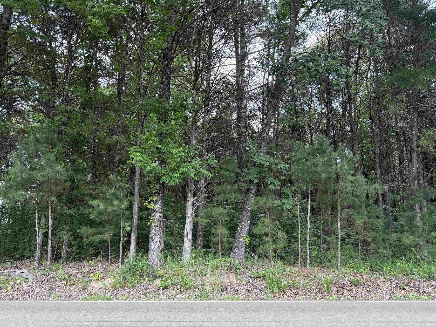4 Acres of Residential Land for Sale in Eads, Tennessee