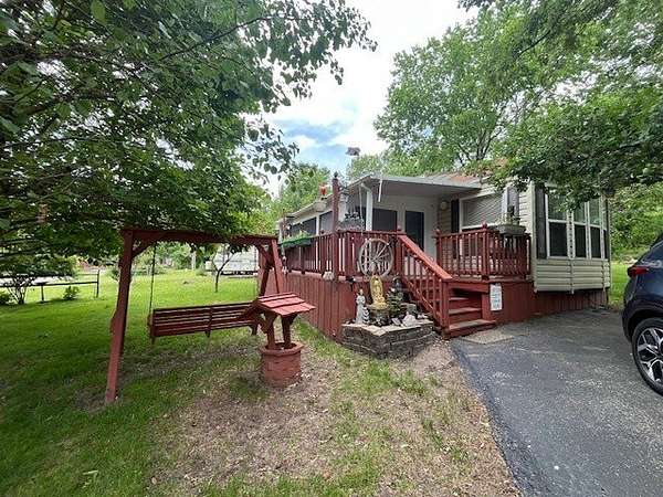 0.11 Acres of Residential Land with Home for Sale in Seneca, Illinois