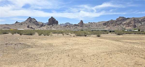 2.35 Acres of Residential Land for Sale in Golden Valley, Arizona