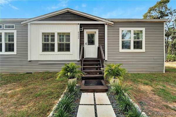 5 Acres of Residential Land with Home for Sale in Crystal River, Florida