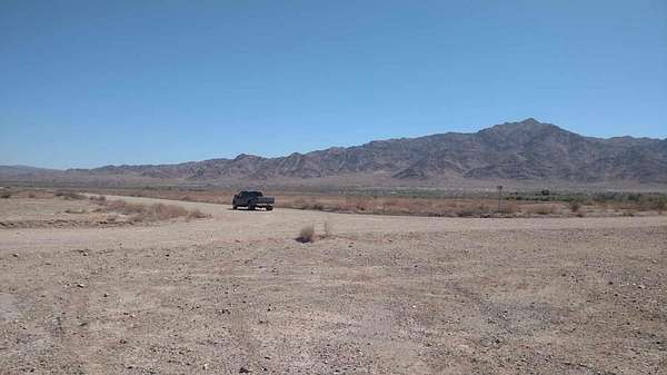 40 Acres of Land for Sale in Niland, California
