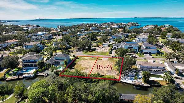 0.51 Acres of Residential Land for Auction in Tampa, Florida