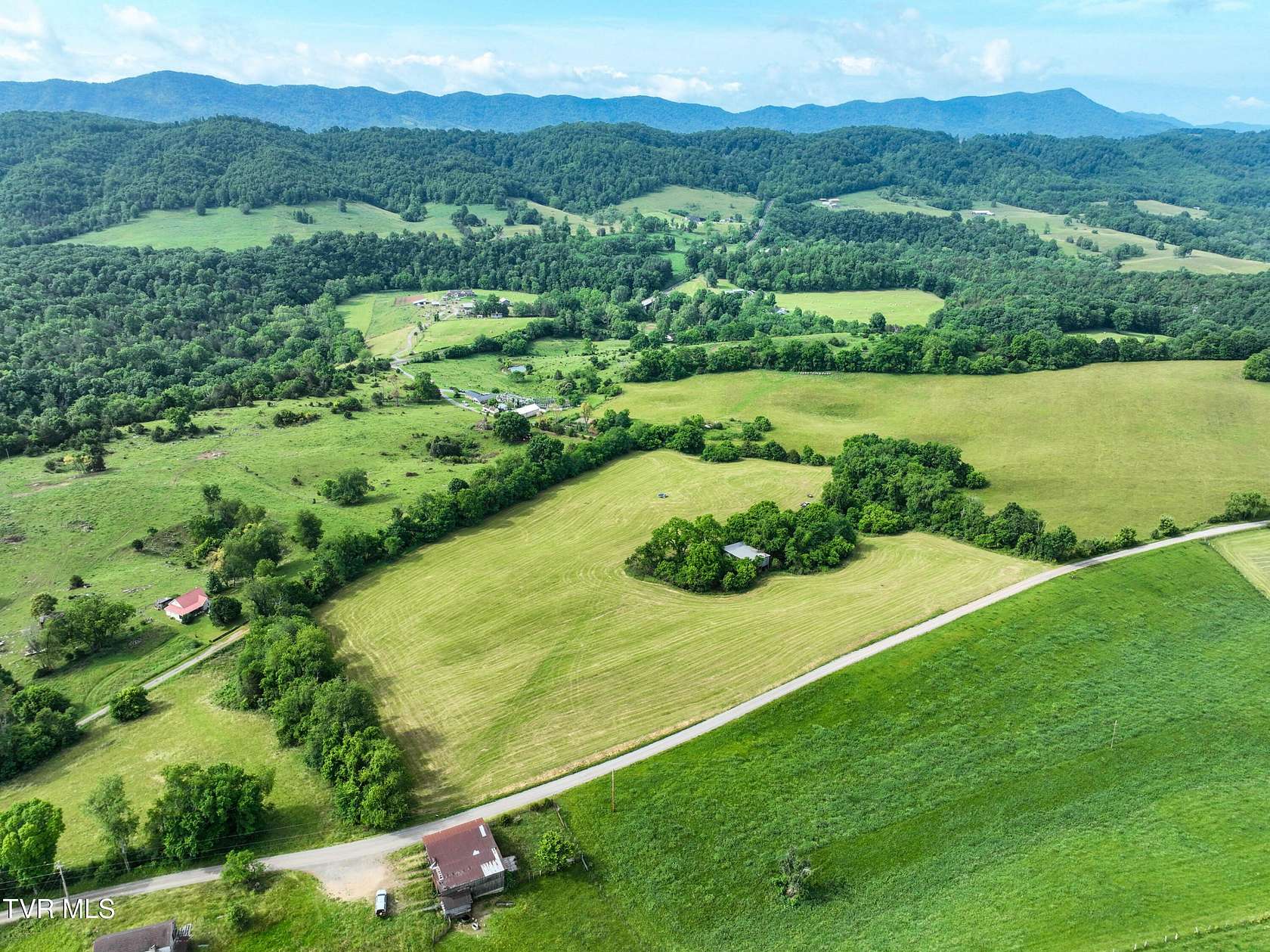 1.1 Acres of Residential Land for Sale in Nickelsville, Virginia