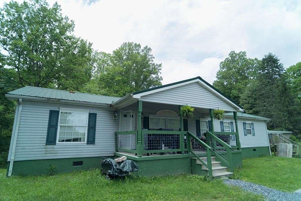 20.5 Acres of Recreational Land with Home for Sale in Raven, Virginia