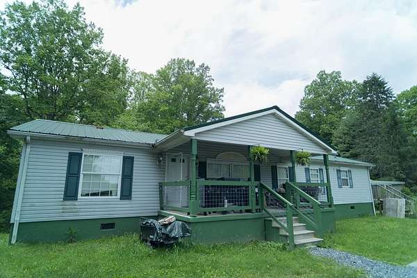 20.5 Acres of Recreational Land with Home for Sale in Raven, Virginia