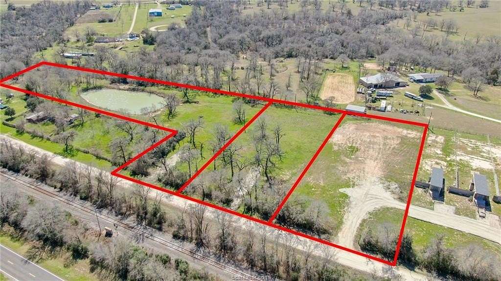7 Acres of Residential Land for Sale in Navasota, Texas