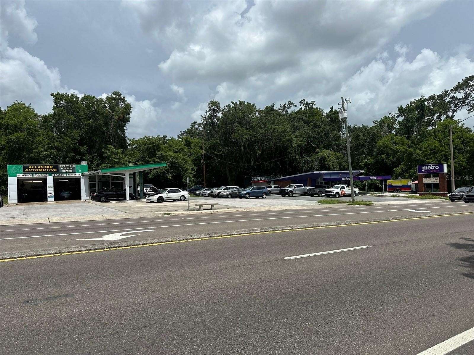 1.5 Acres of Improved Mixed-Use Land for Sale in Gainesville, Florida